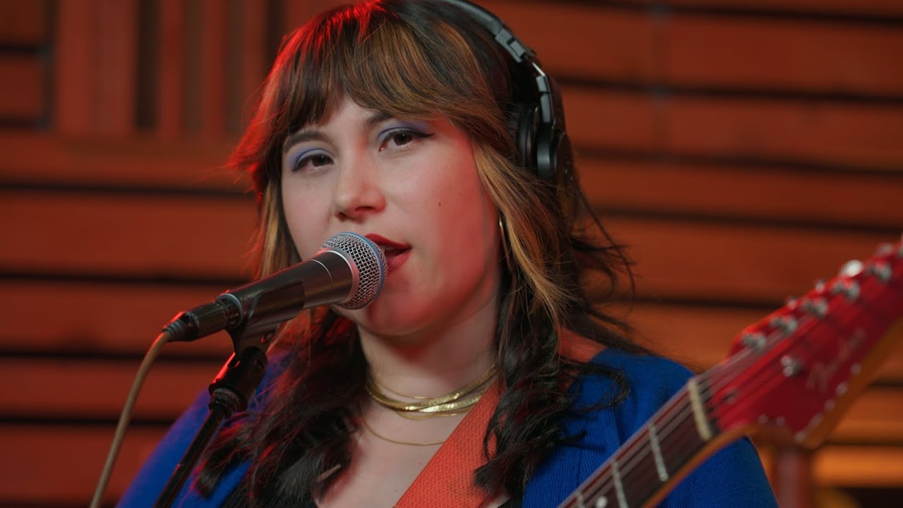 Fake Fruit - Mucho Mistrust (Live on KEXP)