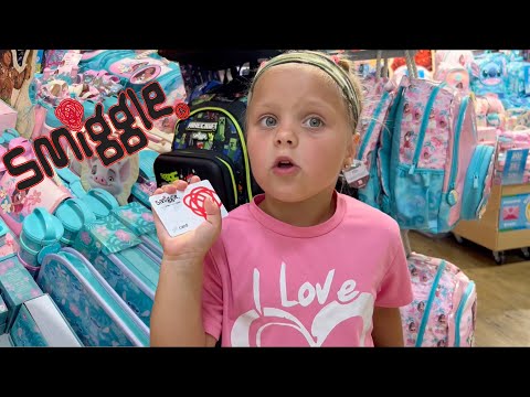 Shopping at Smiggle: What to Buy with a Gift Card? Do you like Stich?