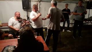 Ozrenski Vez Djevojka Je Zorom Ranom Mutnu Vodu Gazila