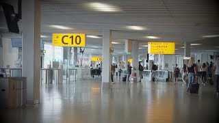 Arriving at Schiphol Airport | Gate C15 to baggage hall