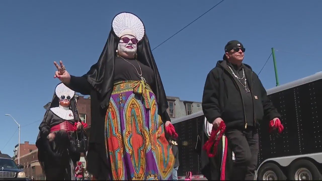Marche du Nain Rouge returns to Detroit YouTube