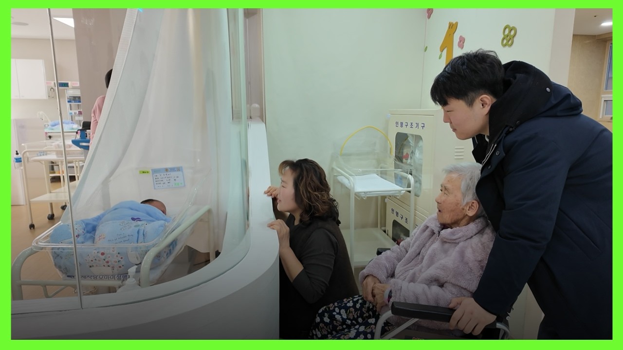 치매할머니에게 갓 태어난 증손자를 보여주면 생기는 일
