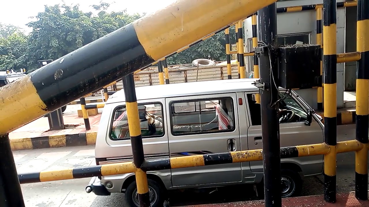 Fastag viral video | Fast tag problems | Fasttag Scanner goes our of ...