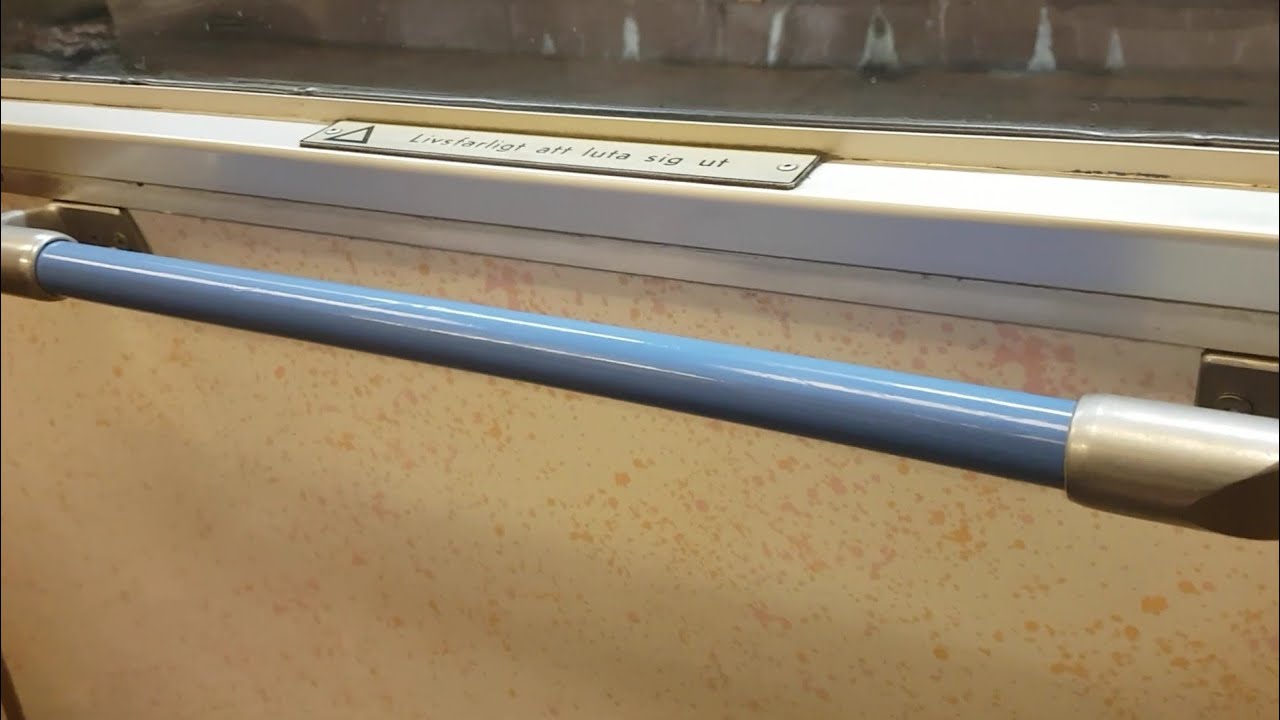 Reser med C6 Tunnelbana 2757 från Zinkensdamm till Liljeholmen.