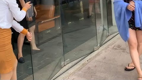 Kho Tư liệu Xây dựng - Cửa kính 8 cánh mở xếp lùa, trong suốt, không đố, không khung (091 8799179‬)