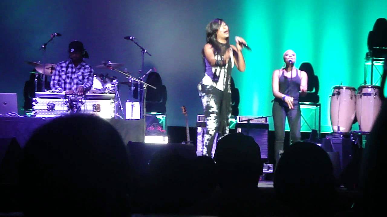 Melanie Fiona LIVE in Philadelphia - It Kills Me