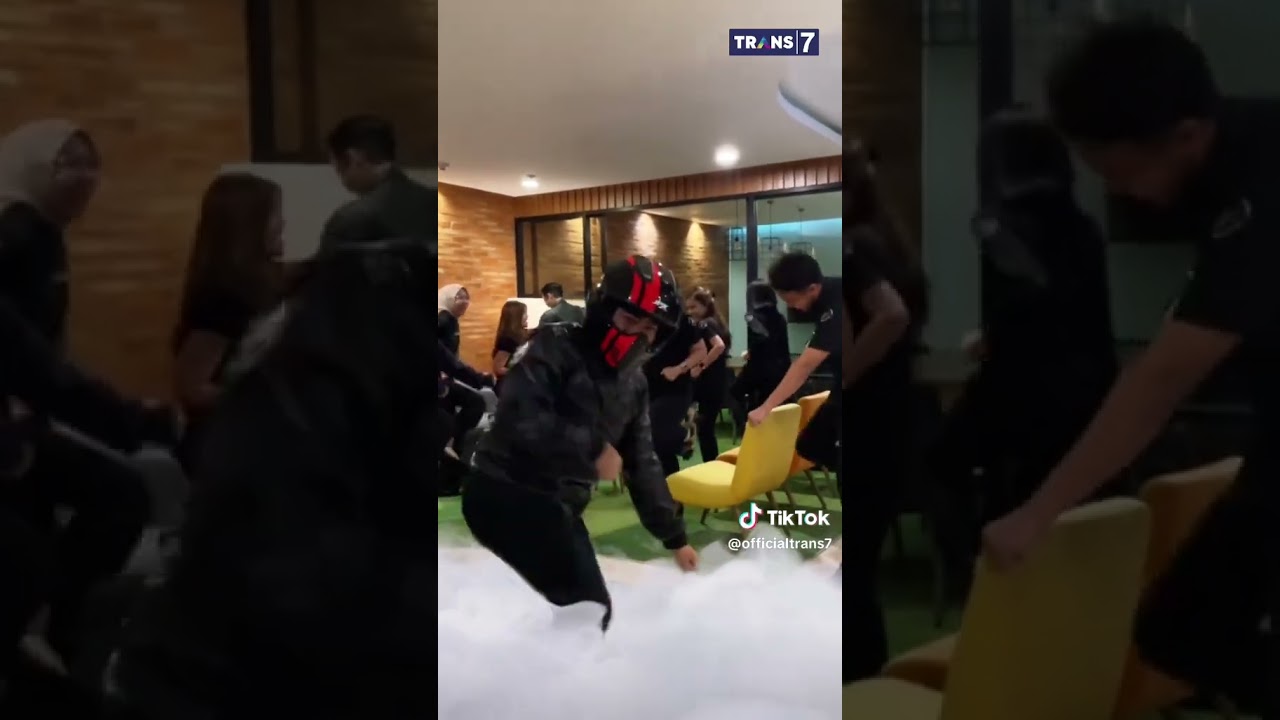 Komen siapa aja pasukan kalian buat ramein #NontonMandalikaDiTRANS7Aja 😎👇 #mandalika #motgp #shorts