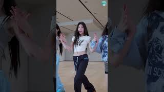 [4K] ILLIT (아일릿) WONHEE (원희) - 'ICONIC BY MISTAKE' COLLAB DANCE PRACTICE FOCUS 👑 THE 5TH GEN IT GIRL