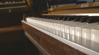 Music for a Found Harmonium (Cover) on a Yamaha L-20D chords