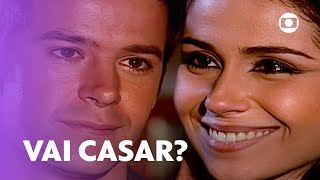 Léo pede Jade em casamento e eles se beijam apaixonados! | O Clone | TV Globo