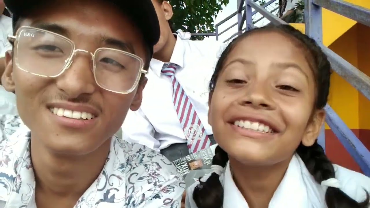 puraii maro fan haru Raha cha yar school ma🤣🤣!!chula chuli blogger❣️ support more🙏