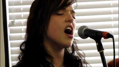 Thumbnail of Halestorm -- All I wanna do is make love to you (acoustic Heart cover)