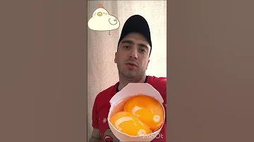 Почему появляются яйца с двумя желтками