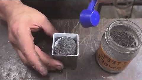 cut 350 Razor Blades Forged into a Sharp Knife!