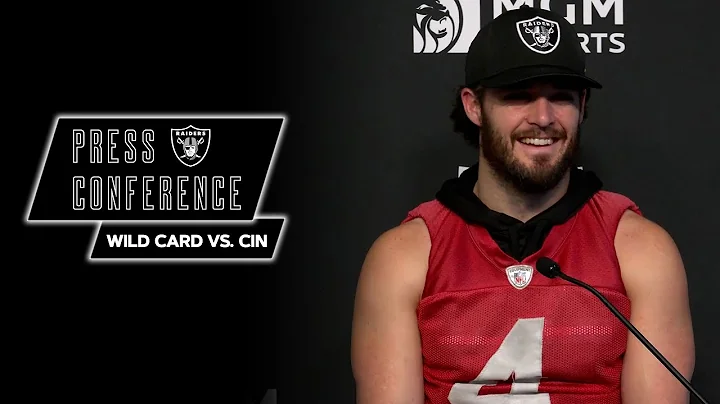 Derek Carr, Jalen Richard and Quinton Jefferson Pr...