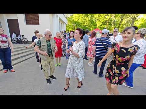 1.05.24Г...Мой Любимый Мужчина... Звучит На Танцполе В Гомельском Парке...