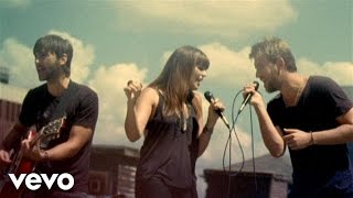 Video thumbnail of "Lady Antebellum - I Run To You"