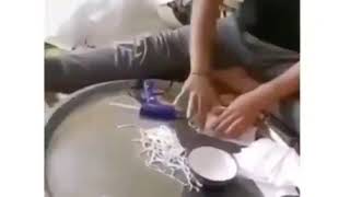 Evde Paketlediği Maskelere Tüküren Adam