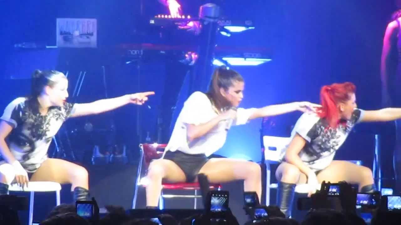 Selena Gomez - Birthday - Stars dance tour Zénith de Paris HD