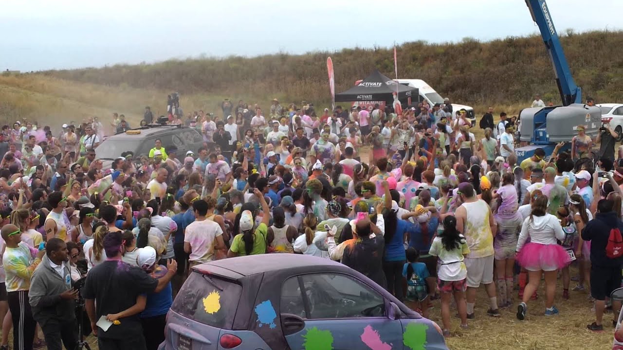 Muzz Productions Pumpin' up the Color Me Rad run.