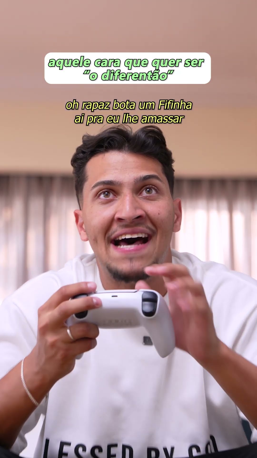AQUELE CARA QUE QUER SER O DIFERENTÃO