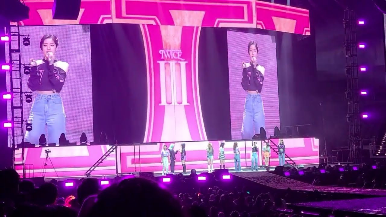 [FANCAM] Twice World Tour 'III' Dallas/Ft. Worth - All Members Final Goodbyes