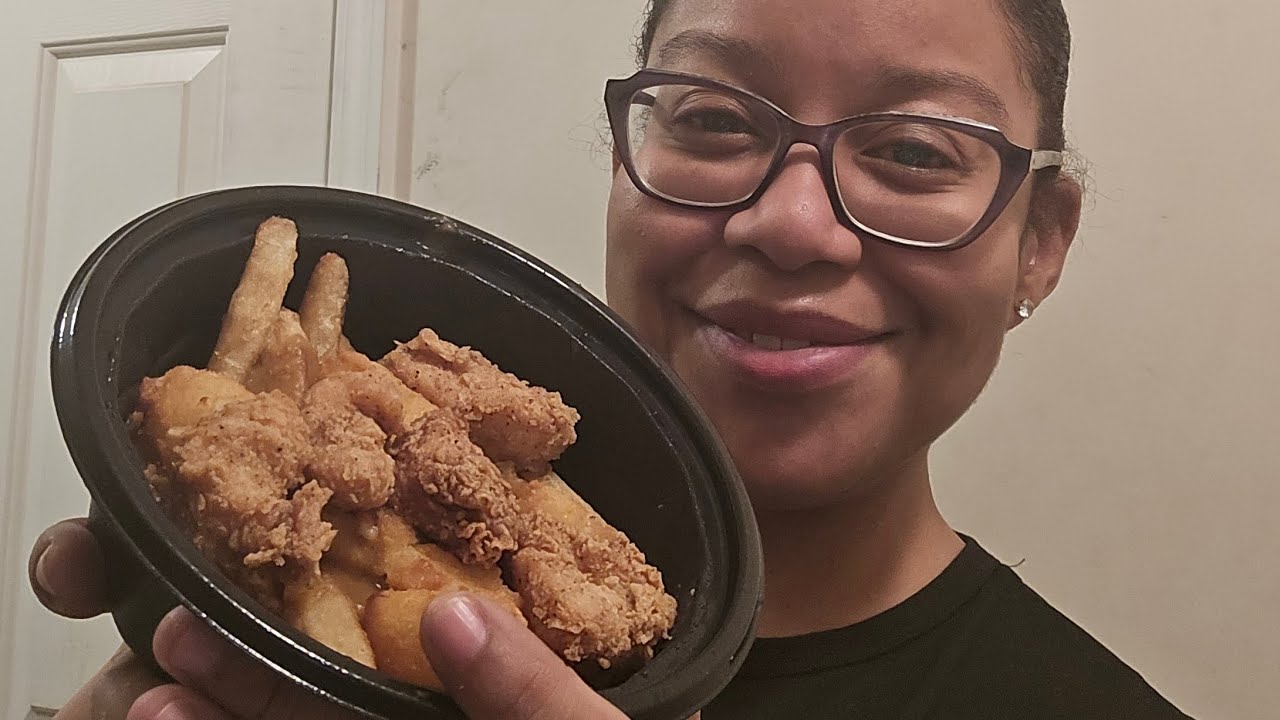 KFC'S 5 DOLLAR MATTY'S CHESSY NUGGY GRAVY BOWL TASTE TEST!