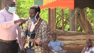 Kyemundu Boys Band - Kana Ka Mdosi (One Man Guitar) on Kithio Kya Muukamba