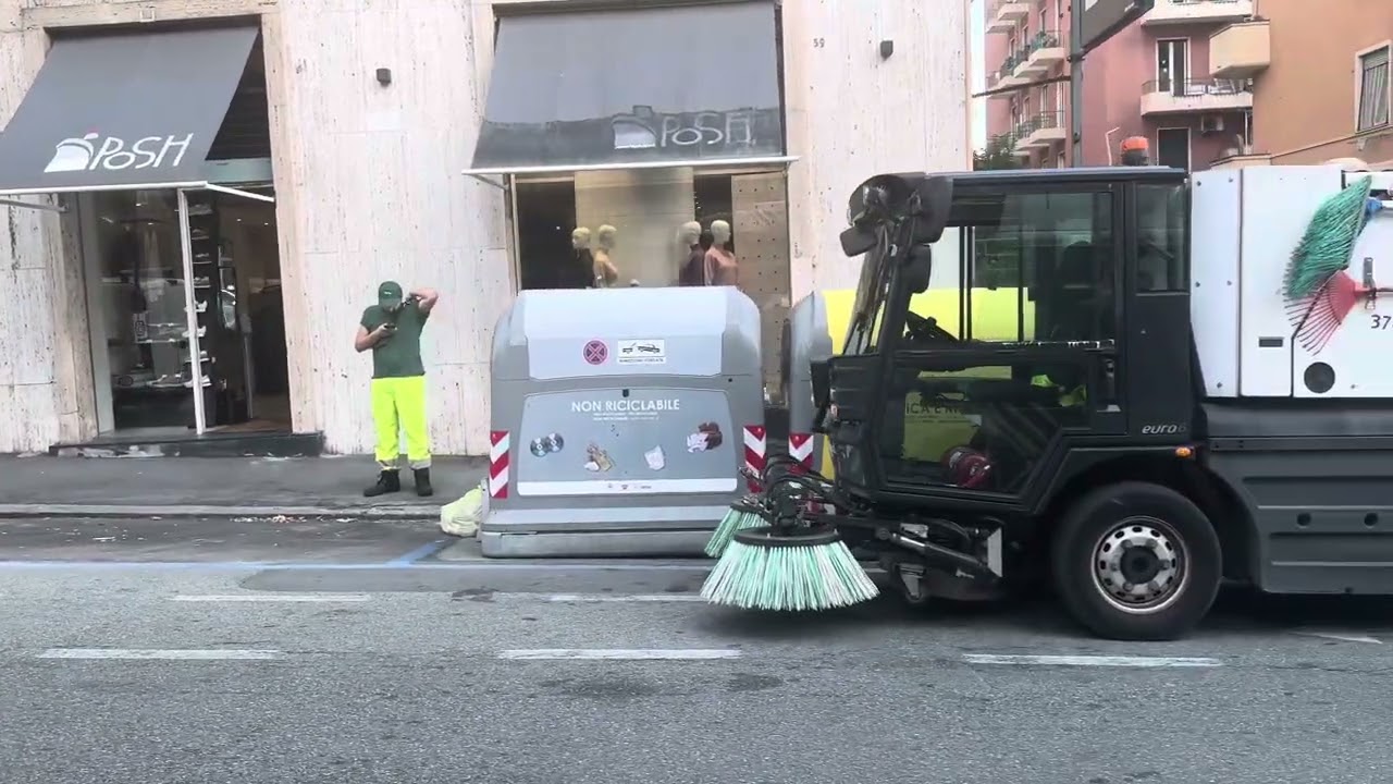 Breve viaggio con Iveco urbaway ibrido di Genova linea 31