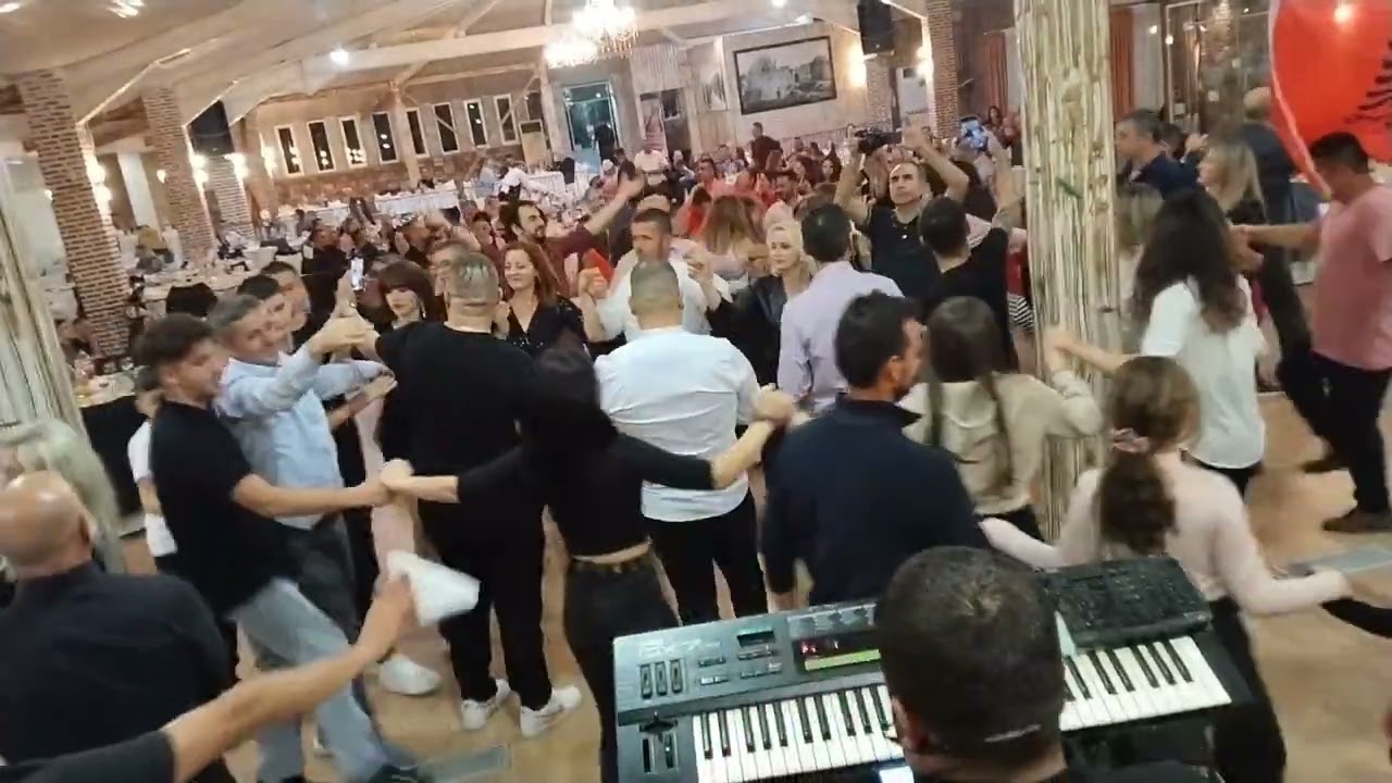 Alban Plovishti - Peme e vogel zerdeli (Koncert Aleks Agastra)