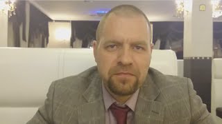 Я специально приглашенный спикер на трех летии Казахстана. Я специально приглашенный спикер на трех летии Казахстана.