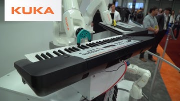 Robot keyboard musicians play Axel F Beverly Hills Cop Theme at SXSW 2019