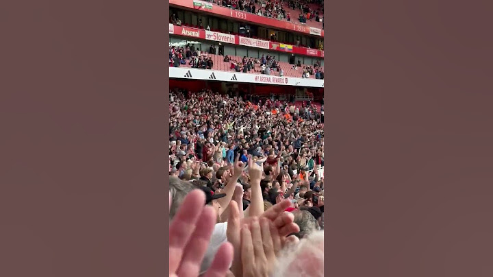 AFC Bournemouth fans and players celebrate victory over Arsenal away 🍒🍒🍒