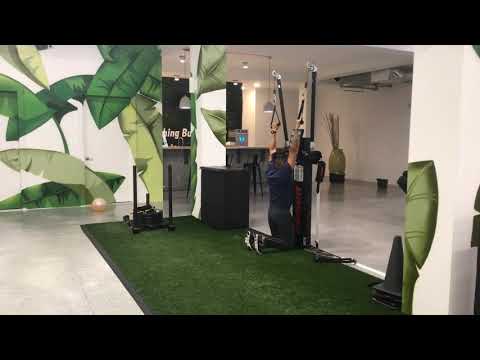 Double Kneeling Keiser Lat Pull Down