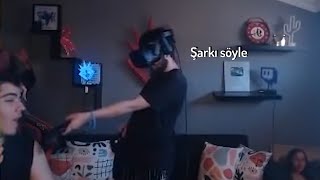 Pqueen Ve Haramiler Vr Oynuyor