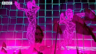 Video thumbnail of "The Chemical Brothers - Go (Live at Glastonbury 2019)"