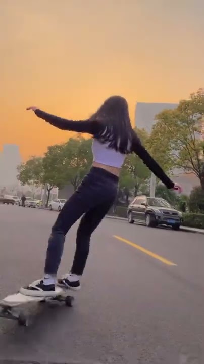China Longboard Dancing Girls longboarding Video Tiktok 小红书 快手