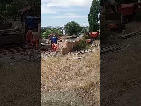 одиннадцатый квартал администрация решилась снести аварийную остановку #волгоград #камышин