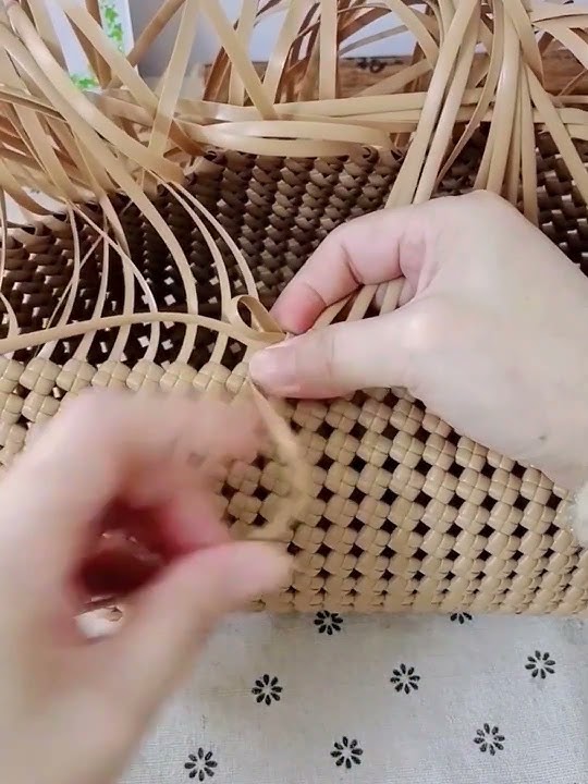 Frosted texture rattan tote weaving tips