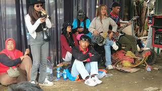 Download Lagu Dangdutan bareng sinden cantik ita regita!!JM MUDA GROUP DI SUKAWENING MP3