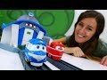 Guardería Infantil - Robot Trains en español. Trenes de juguete