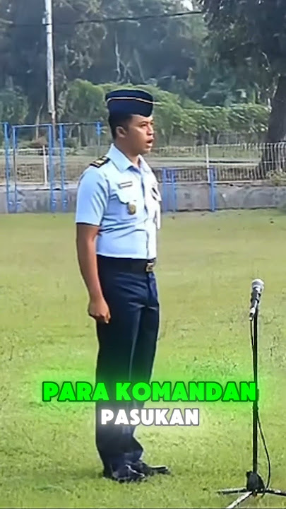 Komandan Upacara Memasuki Lapangan Upacara Pasukan disiapkan
