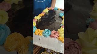 Trending chocolate caketrendingshorts viralshorts shortfeed decorating