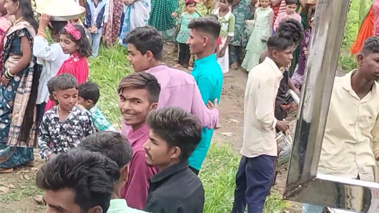 Hit  Pavari  present by Shiv Samrat Band. Haste Dumala  tal . Dindori nsk.  MO-8432894999