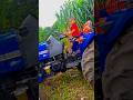 पप्पांनी ट्रॅक्टर आणला, पण काही होईना 🚜