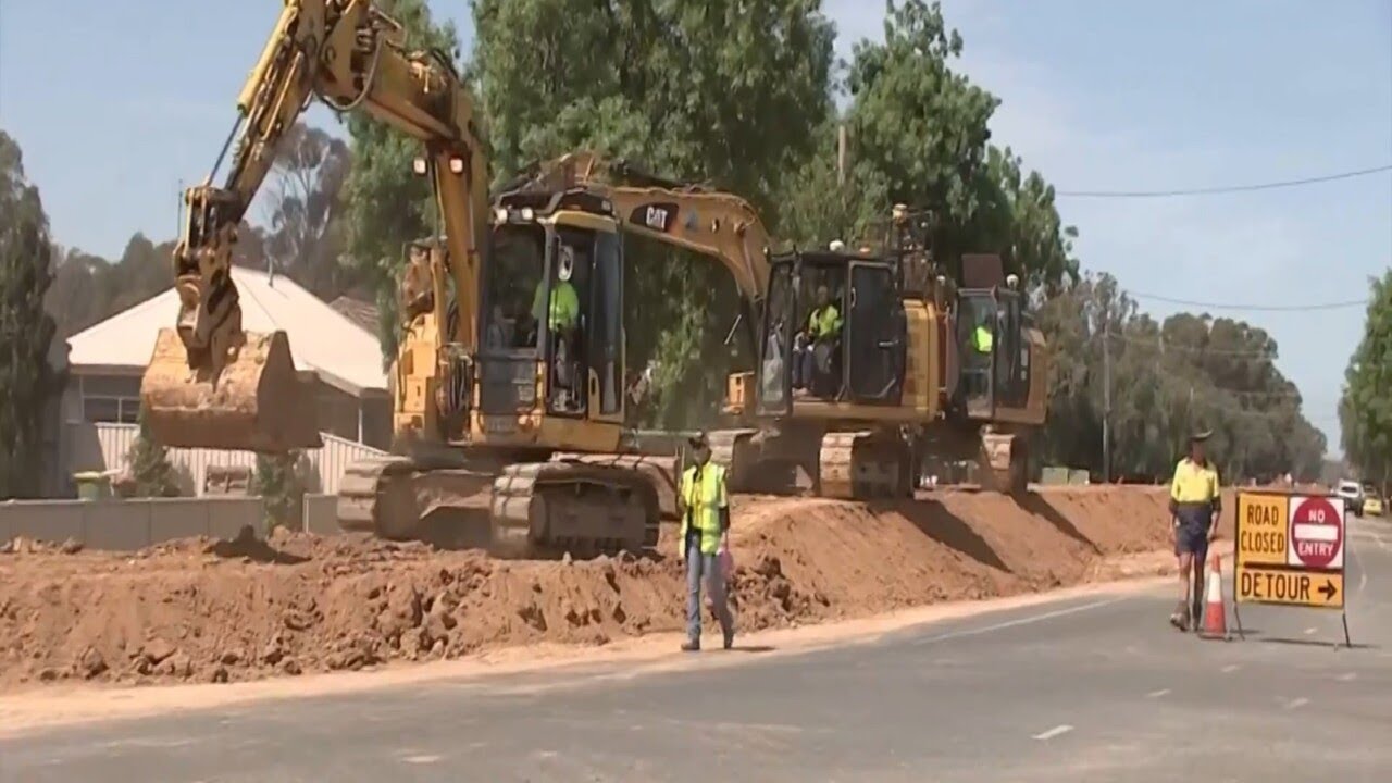 Anger over flood levee in Echuca