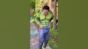 The joker helped Harley Quinn#clown #couple #shorts