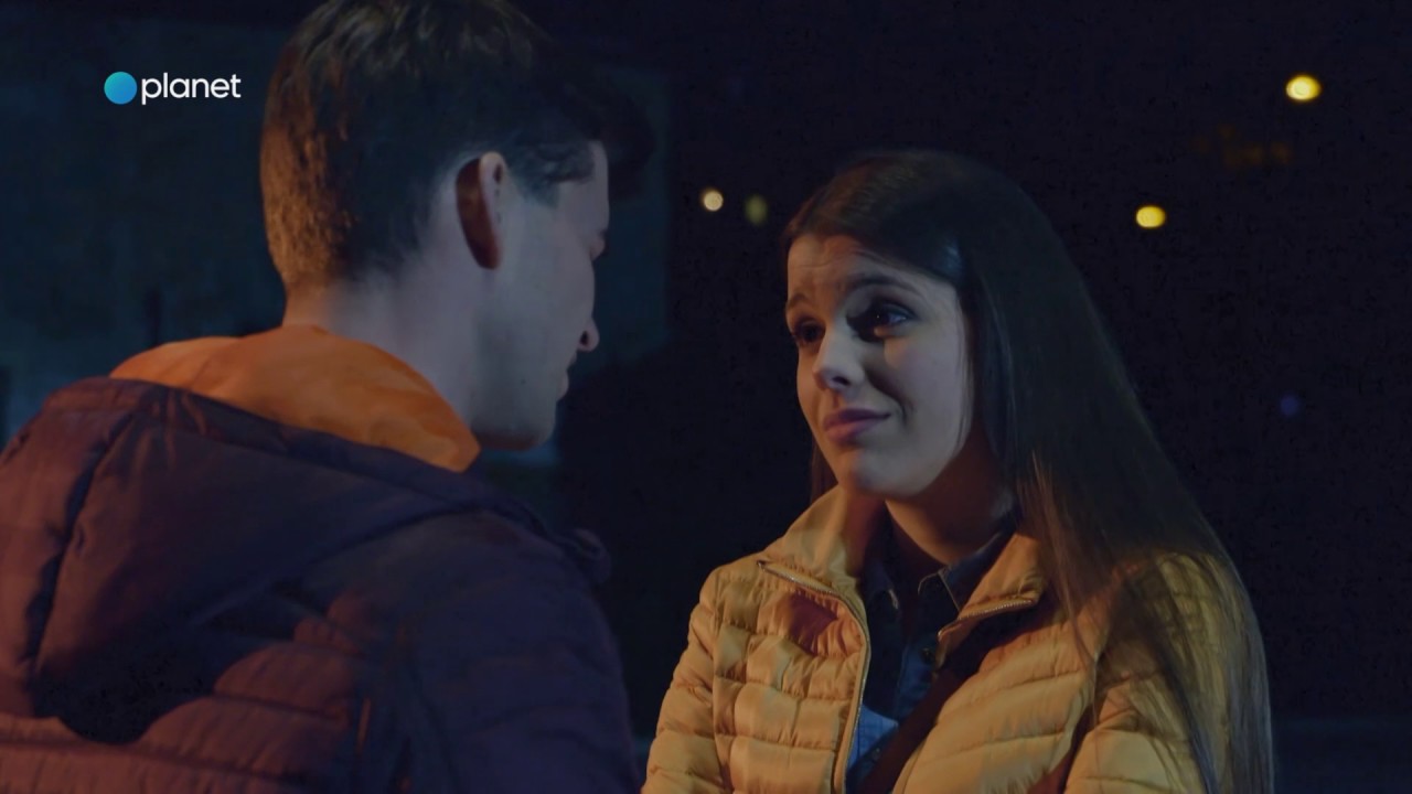 Česnovi: Grega izkoristi priložnost za poljub (S01E19)