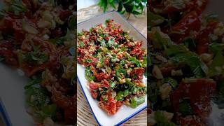 KURU DOMATESİ BÖYLE DENEDİNİZMİ? TARİFİ YORUMDA ✍️#domates #salata #meze #yemek #tarif #food#salad