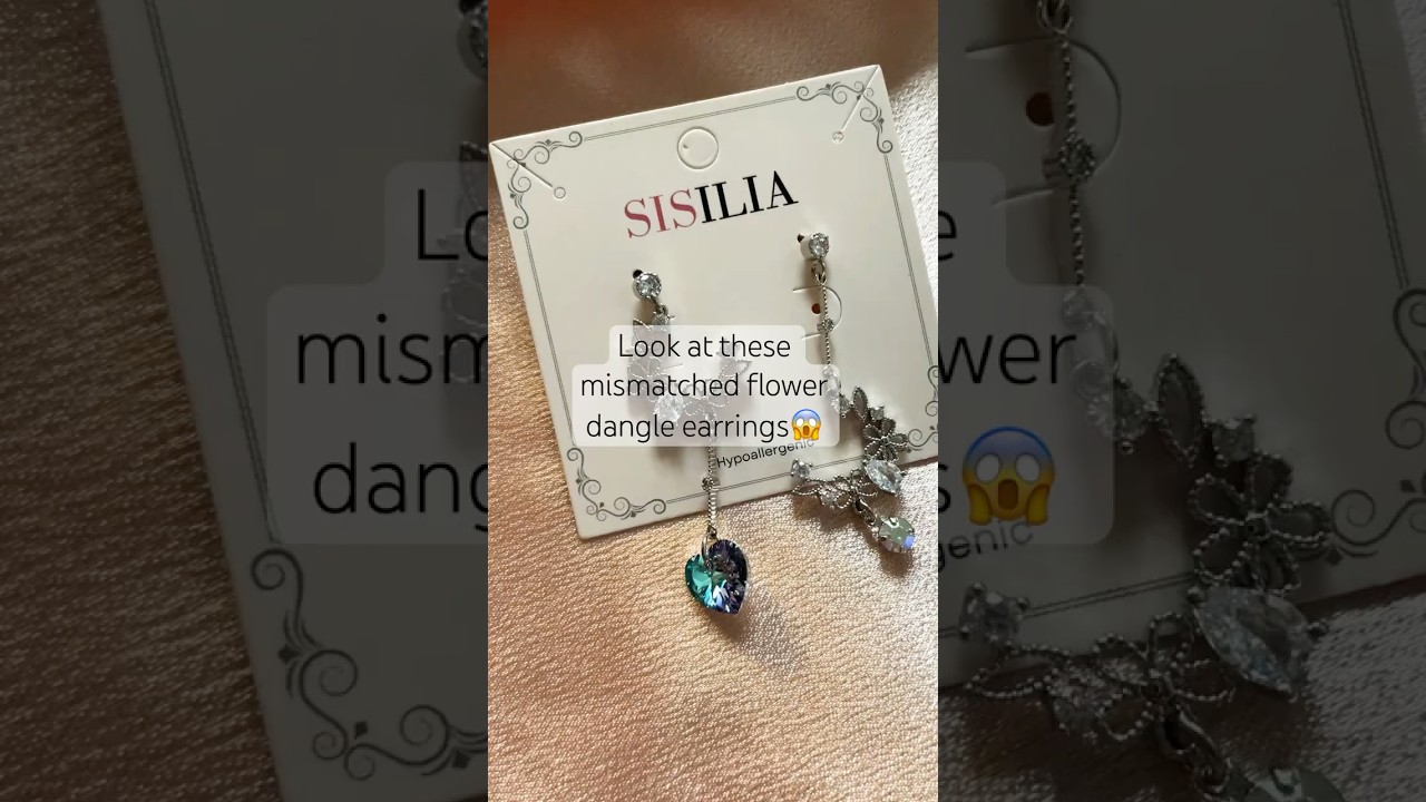 Stop scrolling and look at these beautiful glitter mismatched earrings🔥 